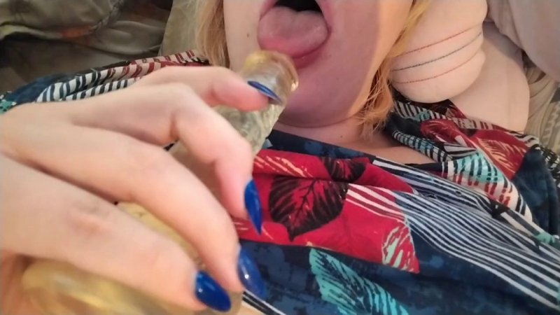 busty paris escort